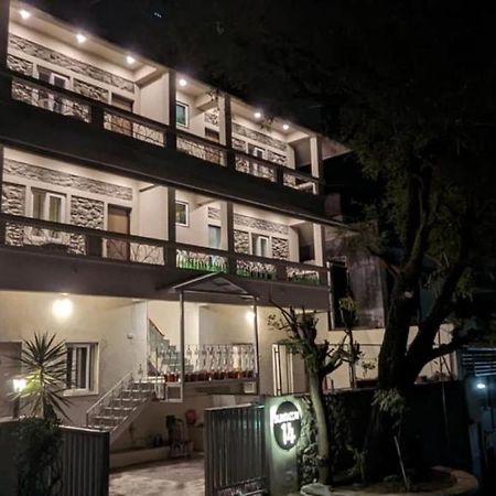 Bunglow 14, Rooms With Balcony Ābu Exteriör bild