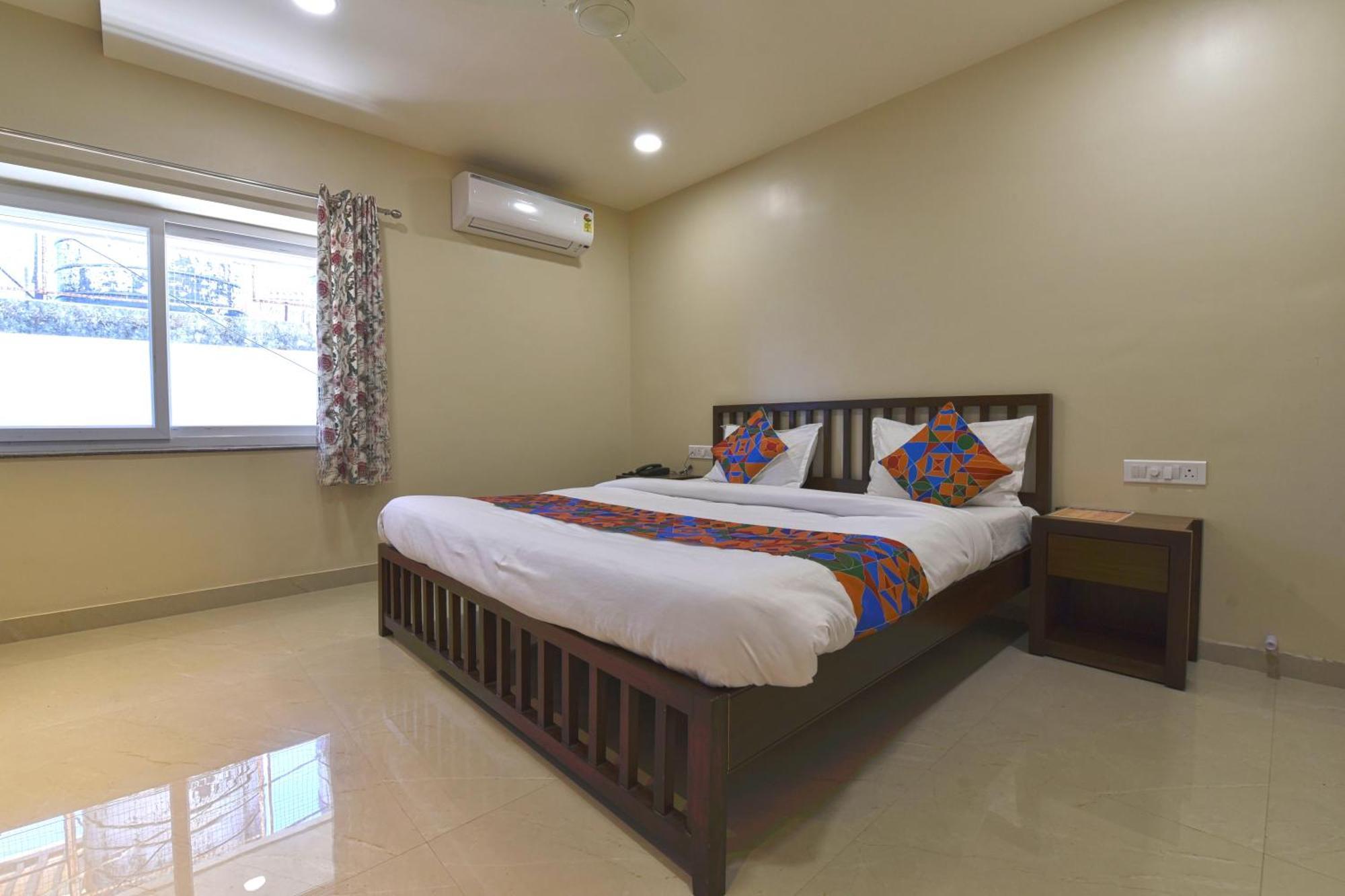 Bunglow 14, Rooms With Balcony Ābu Exteriör bild