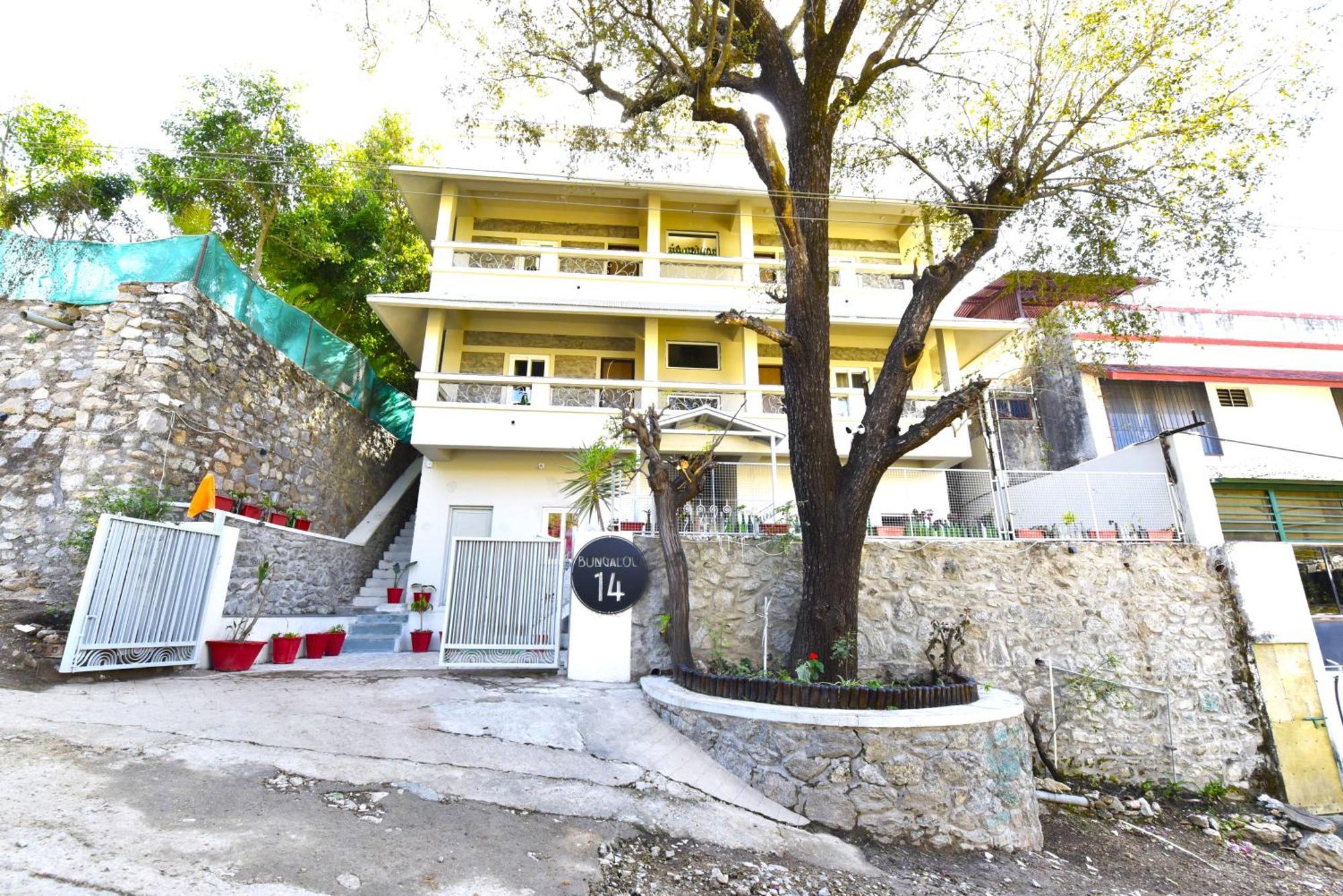 Bunglow 14, Rooms With Balcony Ābu Exteriör bild